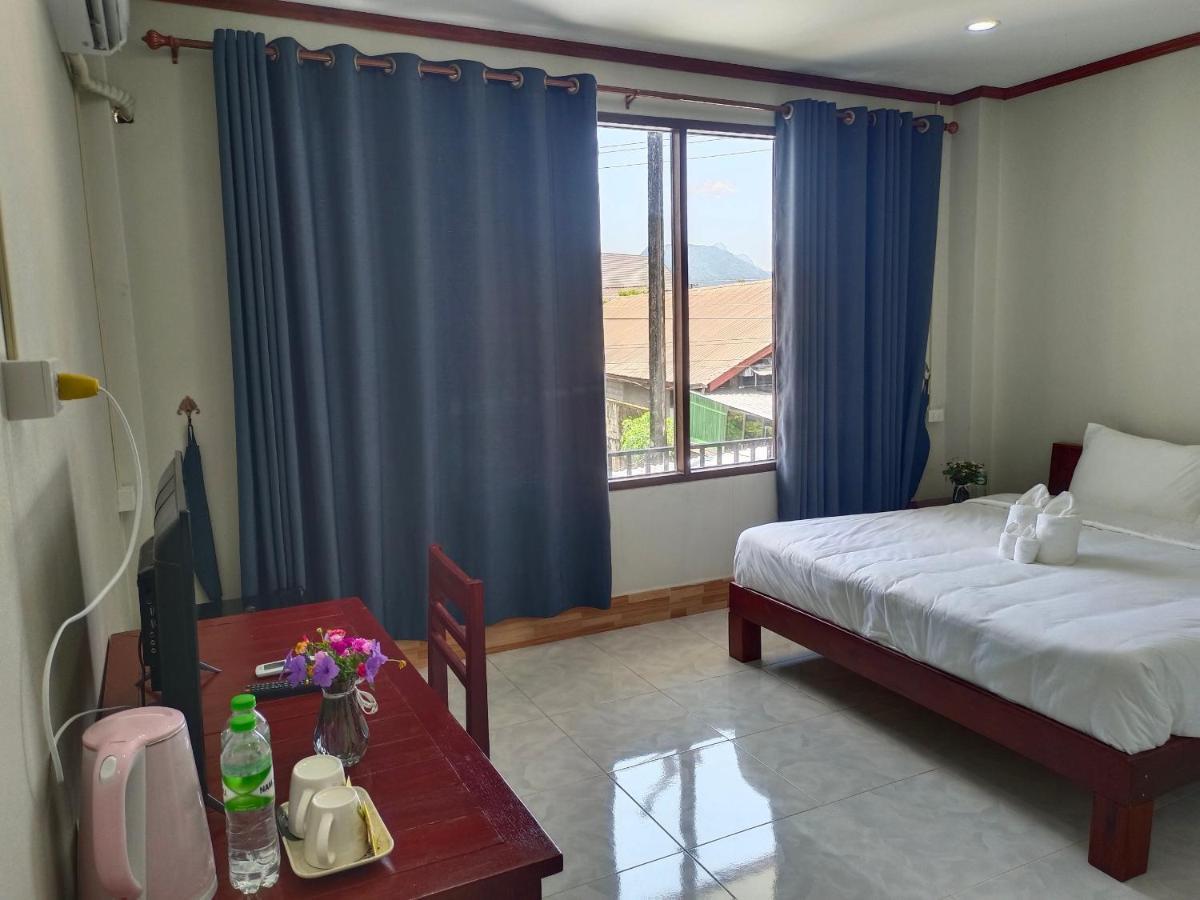 Dokchampa Hotel Vang Vieng Exterior photo