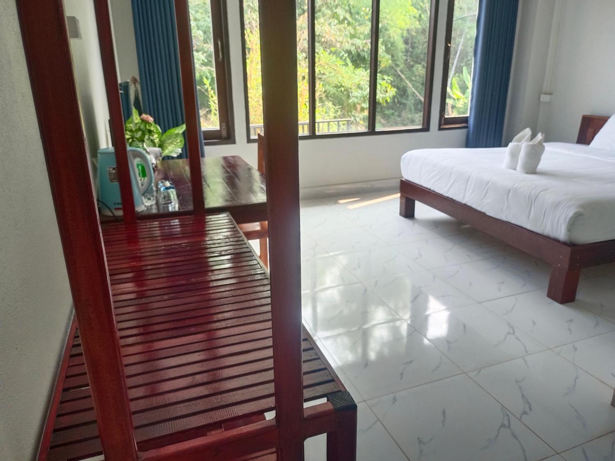 Dokchampa Hotel Vang Vieng Exterior photo